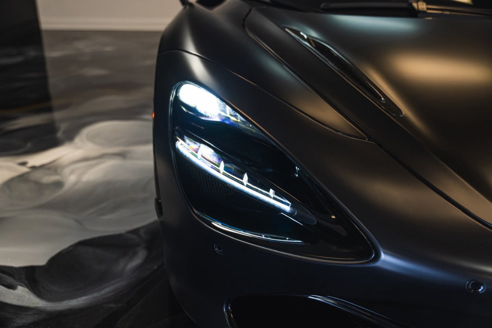 Used 2020 McLaren 720S Performance RWD image 4