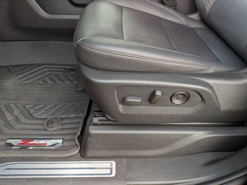 Used 2022 Chevrolet Silverado 1500 LT Trail Boss w/ LT Trail Boss Premium Package image 13