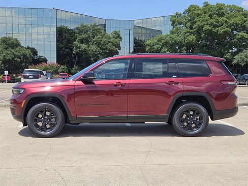 New 2025 Jeep Grand Cherokee L Altitude image 3