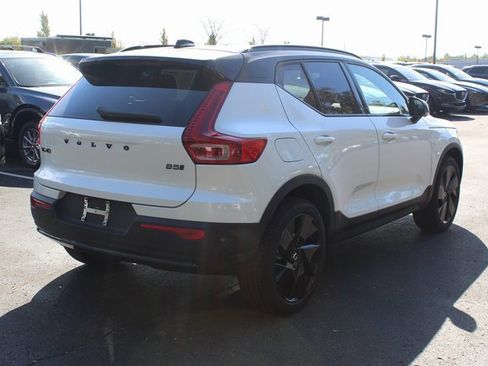 New 2026 Volvo XC40 B5 Ultra w/ Climate Package image 3