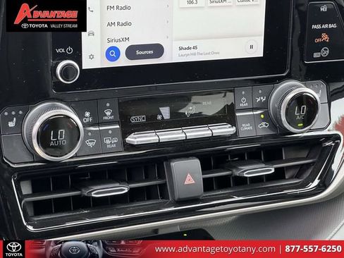 Used 2023 Toyota Highlander XLE AWD/4WD image 36