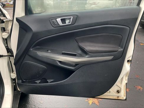 Used 2018 Ford EcoSport SE image 21