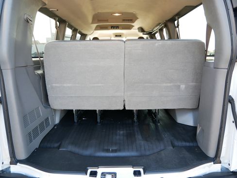 Used 2019 GMC Savana 3500 LS w/ Cold Climate Package image 18