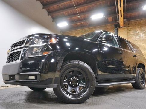 Used 2019 Chevrolet Tahoe 4WD image 3