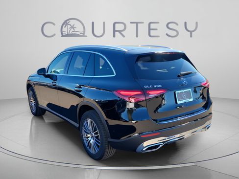 Certified 2026 Mercedes-Benz GLC 300 image 3