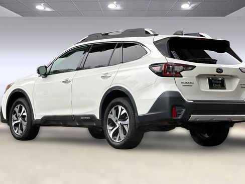 Used 2020 Subaru Outback Touring w/ Popular Package #2 image 3