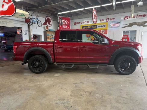 Used 2017 Ford F150 XLT w/ Equipment Group 302A Luxury image 7
