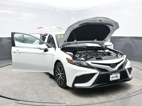 Used 2022 Toyota Camry SE image 34