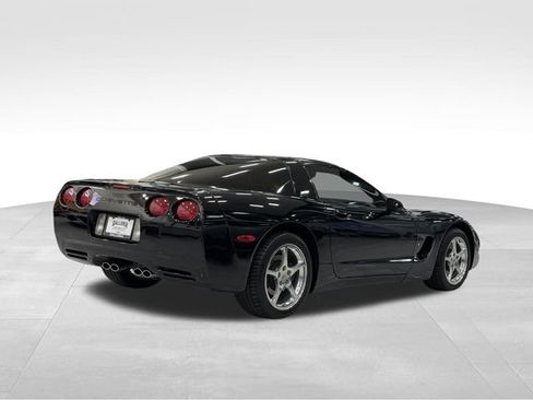 Used 2001 Chevrolet Corvette Coupe w/ Preferred Equipment Group2 RWD image 8