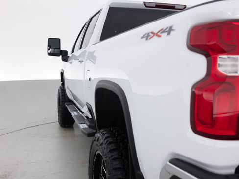 Used 2021 Chevrolet Silverado 2500 LTZ AWD/4WD image 13