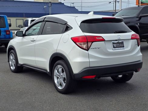 Used 2016 Honda HR-V EX image 8