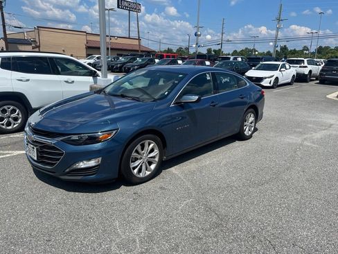 Used 2024 Chevrolet Malibu LT FWD image 2
