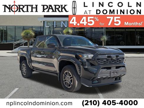 Used 2025 Toyota Tacoma TRD Sport w/ TRD Sport Upgrade Package image 1