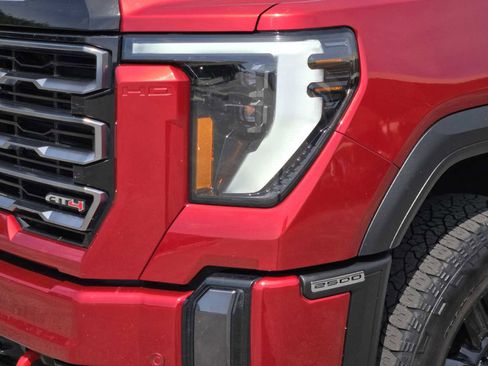 Certified 2024 GMC Sierra 2500 AT4 w/ AT4 Premium Plus Package AWD/4WD image 9