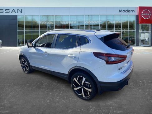 Used 2022 Nissan Rogue Sport SL w/ Premium Package image 6