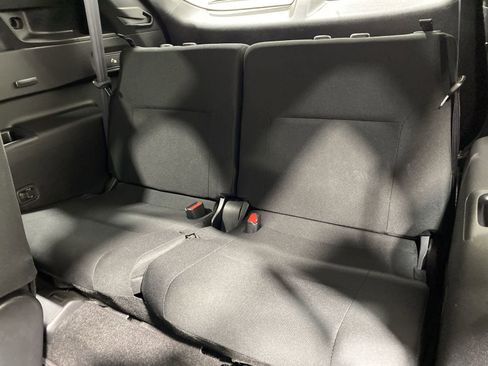 Used 2025 Mitsubishi Outlander ES image 23