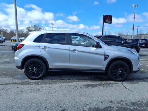 Used 2025 Mitsubishi Outlander Sport LE image 15