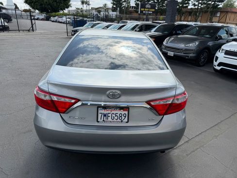 Used 2015 Toyota Camry LE FWD image 14