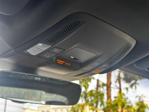 Certified 2022 Porsche Taycan 4S AWD/4WD image 20