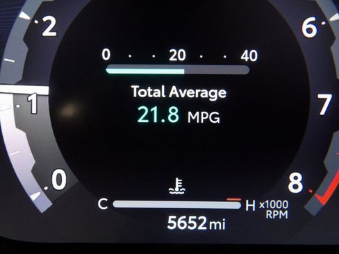 Used 2025 Toyota Grand Highlander AWD image 12