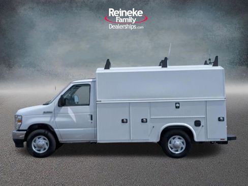 New 2026 Ford E-350 and Econoline 350 Super Duty w/ Power Equipment Group RWD image 9