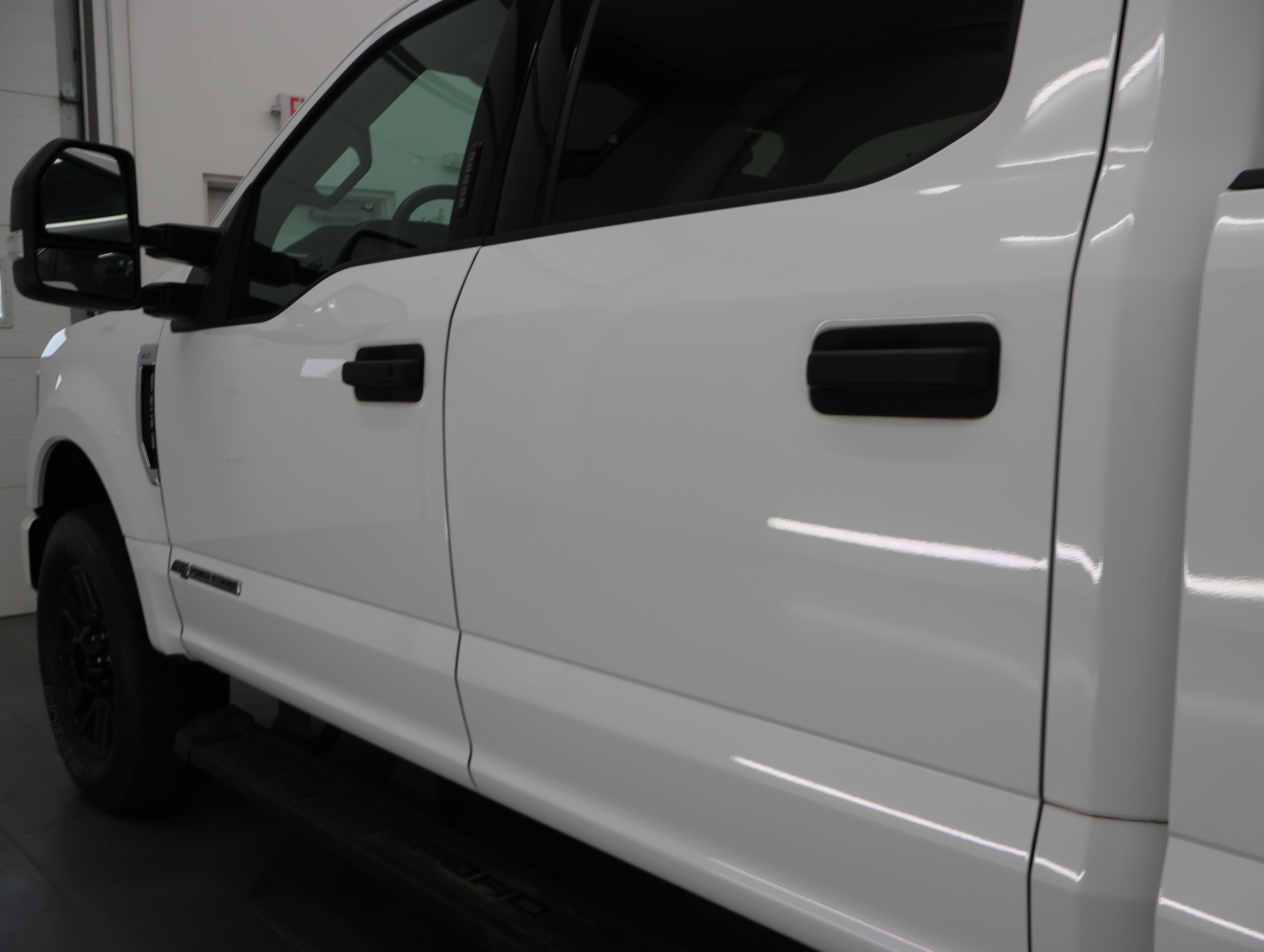 Used 2022 Ford F250 XLT w/ Black Appearance Package AWD/4WD image 32