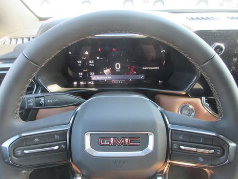 New 2026 GMC Canyon AT4 AWD/4WD image 16