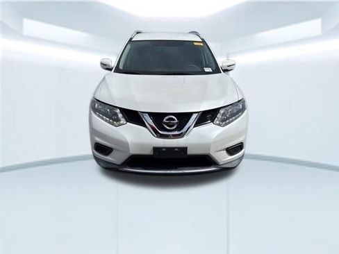 Used 2016 Nissan Rogue SV FWD image 2