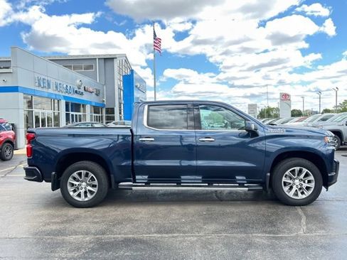 Used 2020 Chevrolet Silverado 1500 High Country w/ Safety Package II AWD/4WD image 13