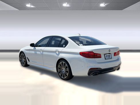 Used 2018 BMW 540i RWD image 3