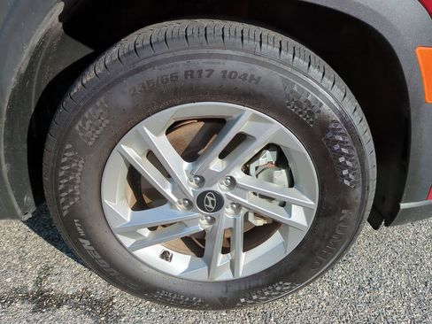 Certified 2025 Hyundai Tucson SE image 11