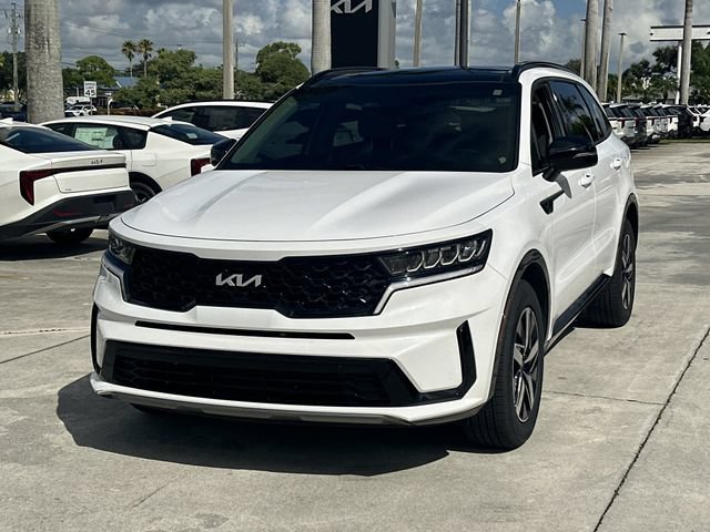 Certified 2023 Kia Sorento S w/ Panoramic Sunroof Package FWD image 2