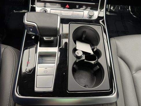 Used 2023 Audi Q8 Prestige AWD/4WD image 21