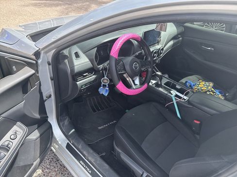 Used 2022 Nissan Sentra SV w/ All-Weather Package FWD image 5