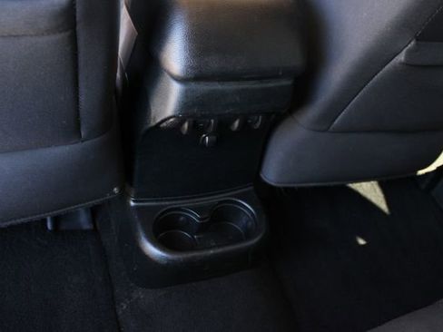 Used 2018 Jeep Wrangler Unlimited Sahara AWD/4WD image 22