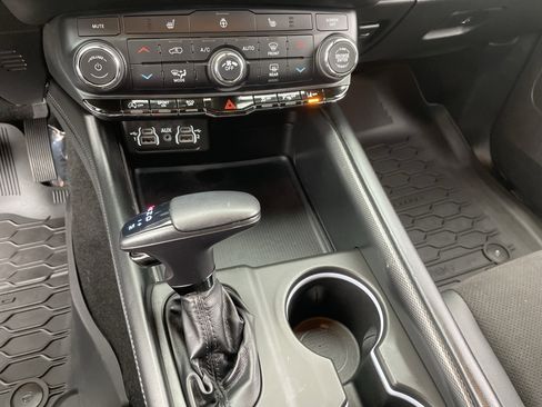 Used 2022 Dodge Durango GT image 24