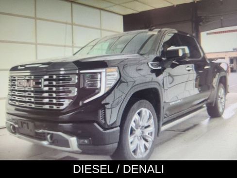 Used 2023 GMC Sierra 1500 Denali w/ Denali Reserve Package AWD/4WD image 1