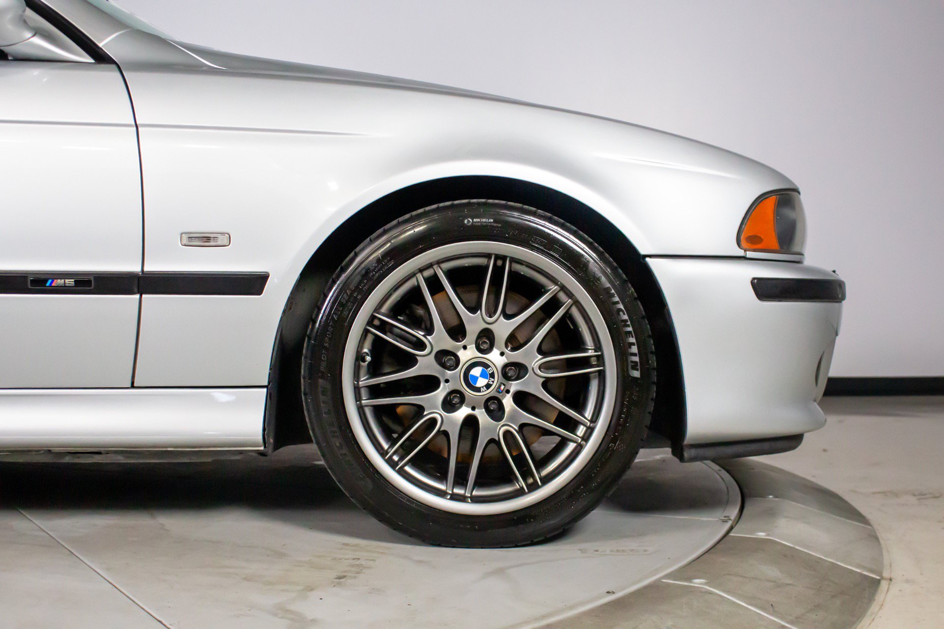 Used 2002 BMW M5 RWD image 66