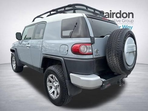 Used 2014 Toyota FJ Cruiser 4WD image 5