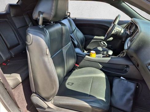 Used 2016 Dodge Challenger SXT Plus RWD image 13