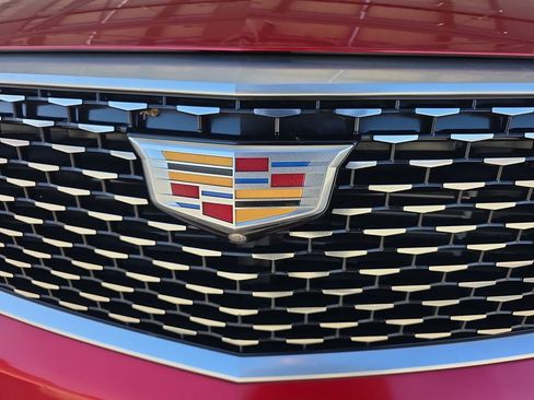 Used 2021 Cadillac XT6 Premium Luxury image 32