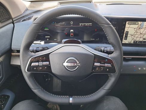 New 2025 Nissan Ariya Platinum image 15