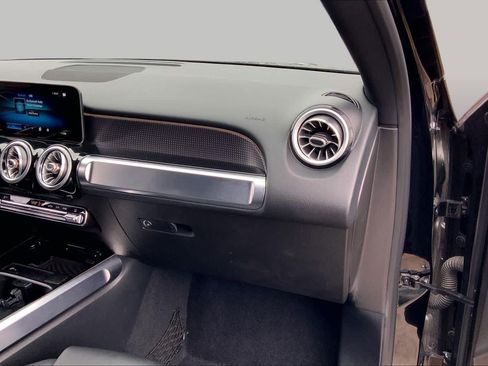 Used 2020 Mercedes-Benz GLB 250 image 18