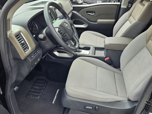 Used 2022 Nissan Frontier SV RWD image 13
