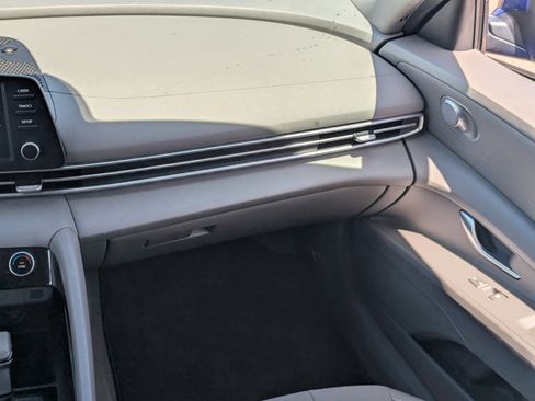 Used 2023 Hyundai Elantra SEL w/ Cargo Package FWD image 18