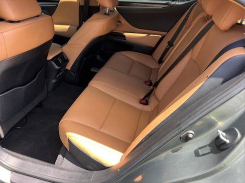 Certified 2023 Lexus ES 350 w/ Accessory Package (Z2) FWD image 16