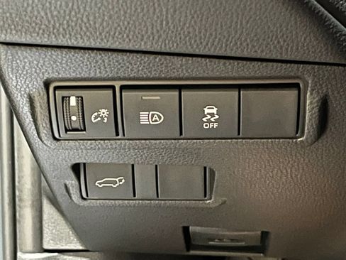 New 2026 Toyota Corolla Cross XLE w/ Convenience Package AWD/4WD image 30