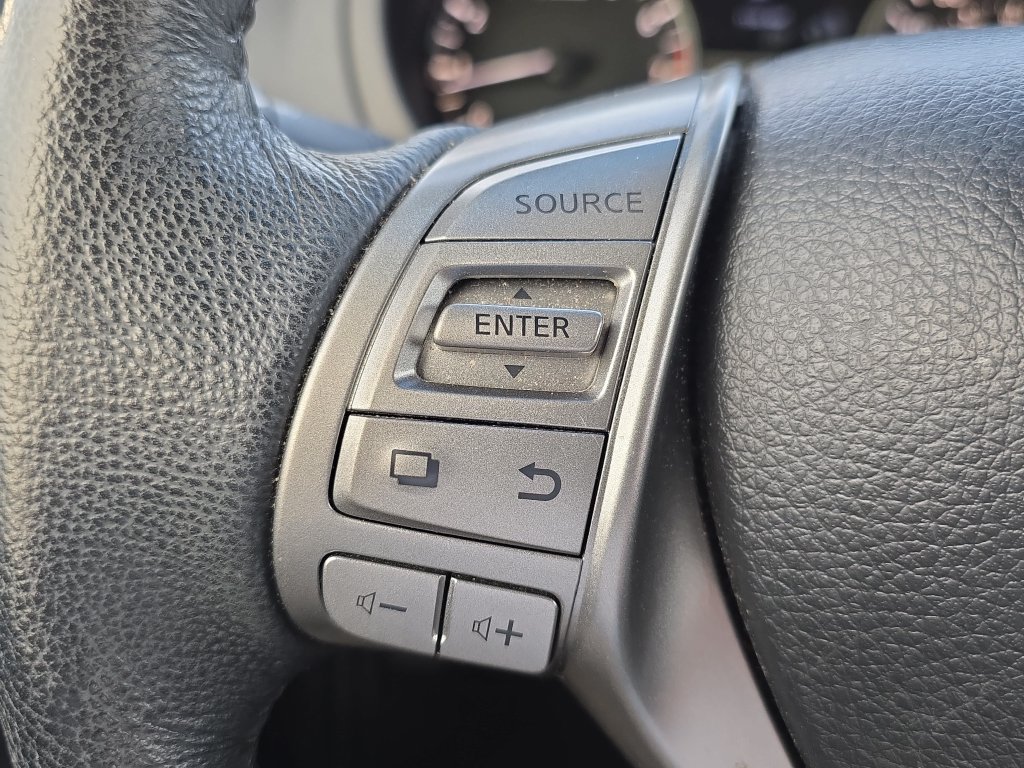 Used 2014 Nissan Altima 2.5 SL w/ Moonroof Package FWD image 22