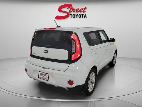 Used 2017 Kia Soul + w/ Audio Package FWD image 4