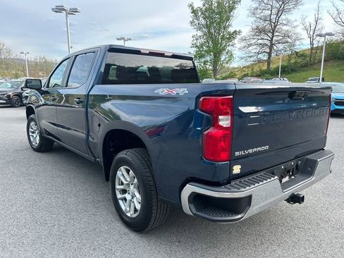 Used 2023 Chevrolet Silverado 1500 LT AWD/4WD image 6
